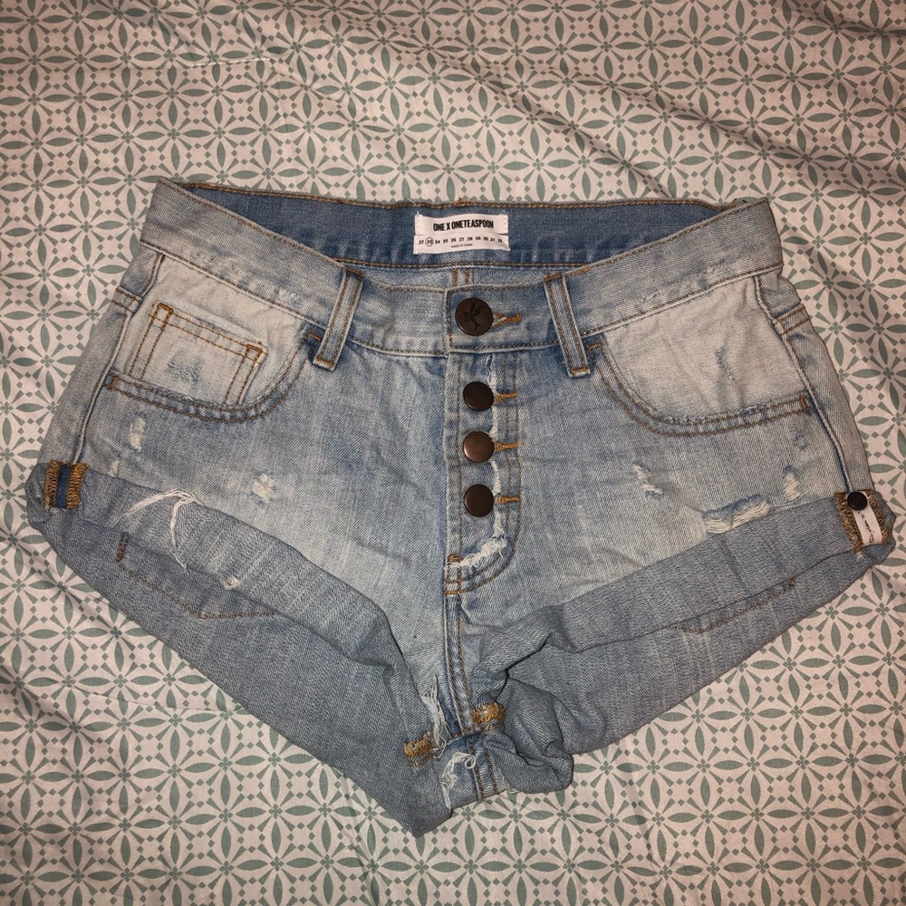 EUC - One Teaspoon Bandit Cuff Jean Shorts
